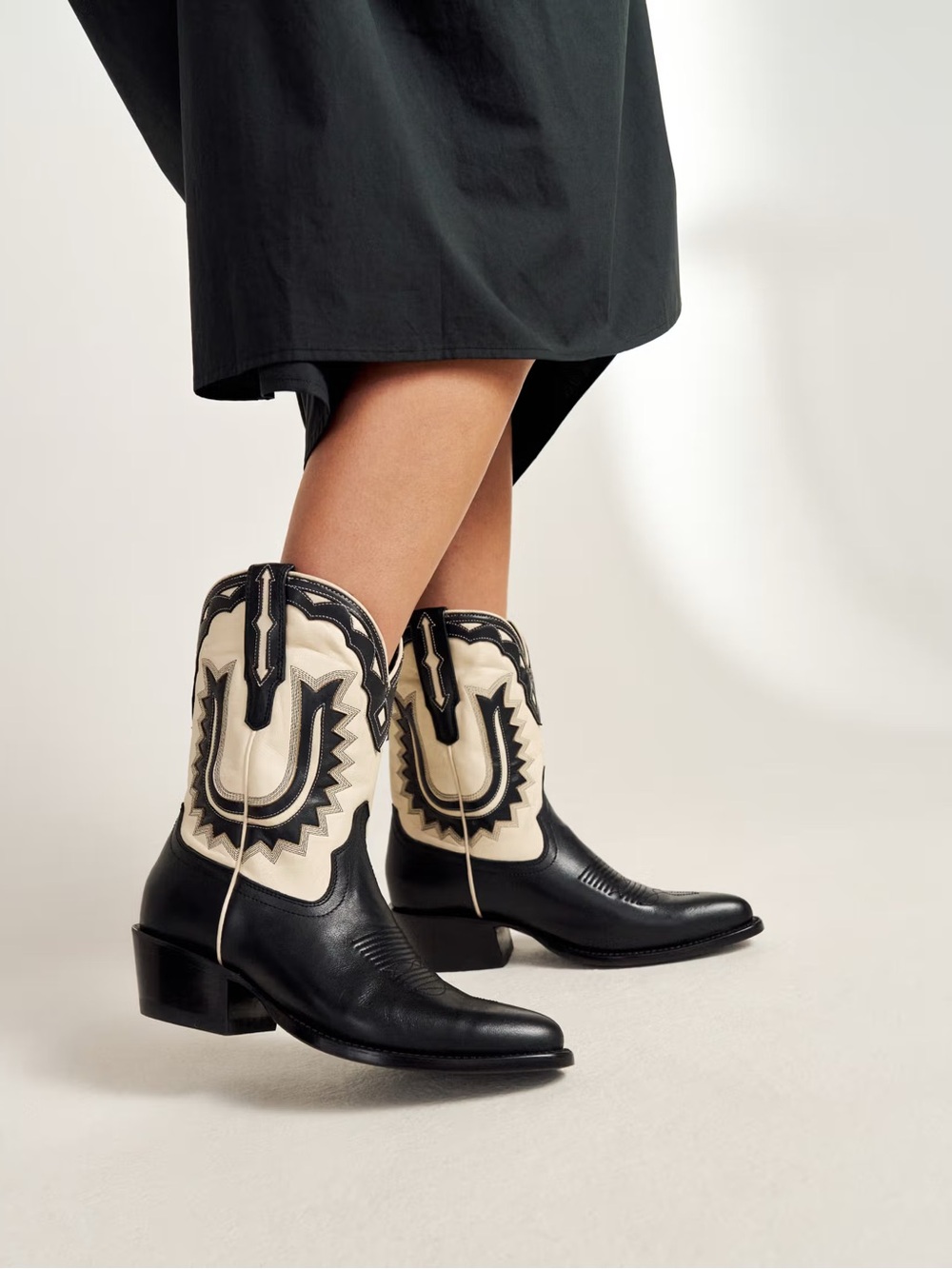 Tecovas Jolene midnight/bone size 8 EUC
